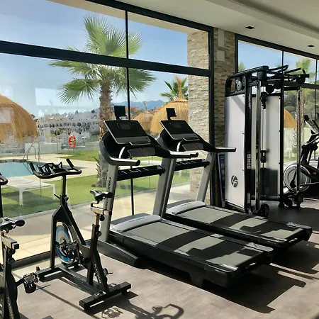 Modern Garden By Cabopino Golf דירה *